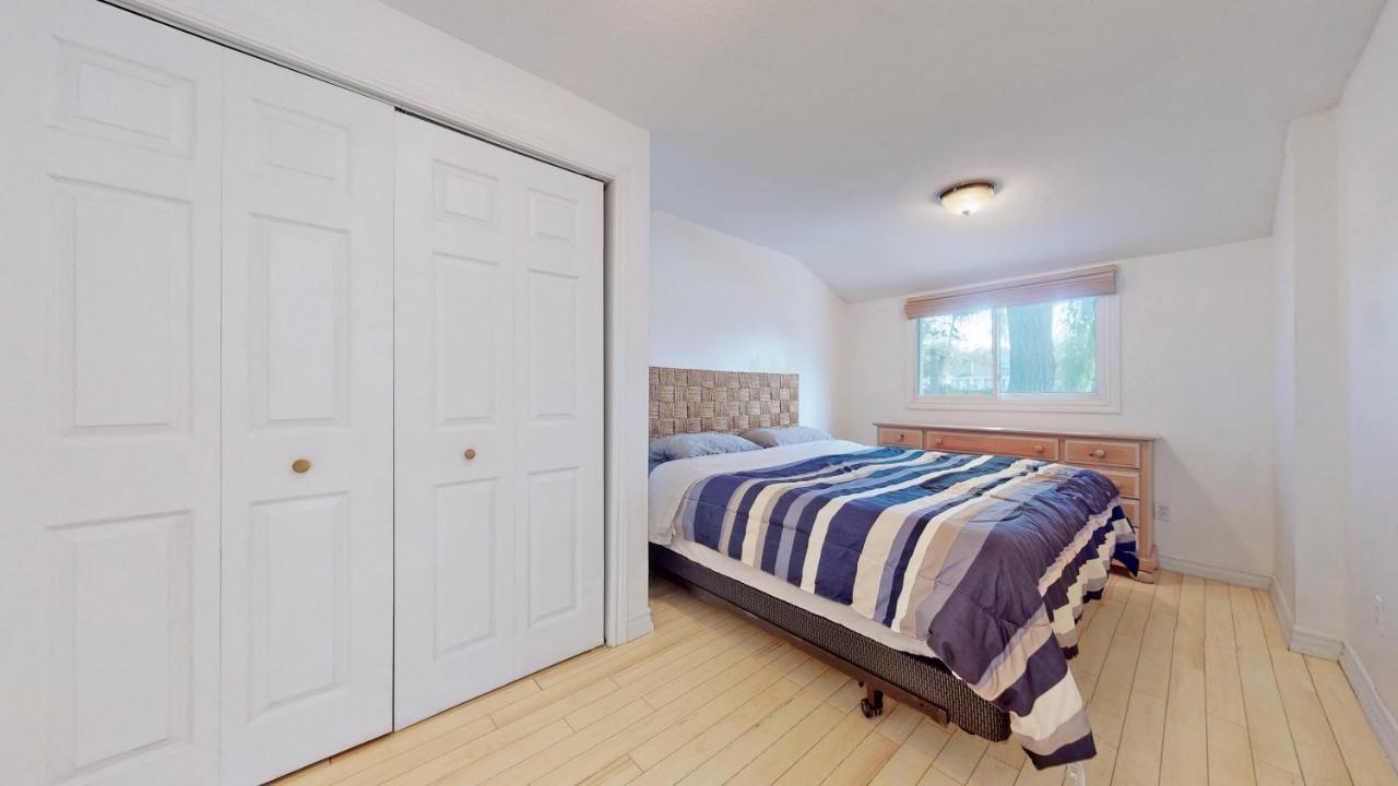 Main Beach River Retreat - Wasaga Beach 1 - Main Strip - 95 Mosley St Bagian luar foto