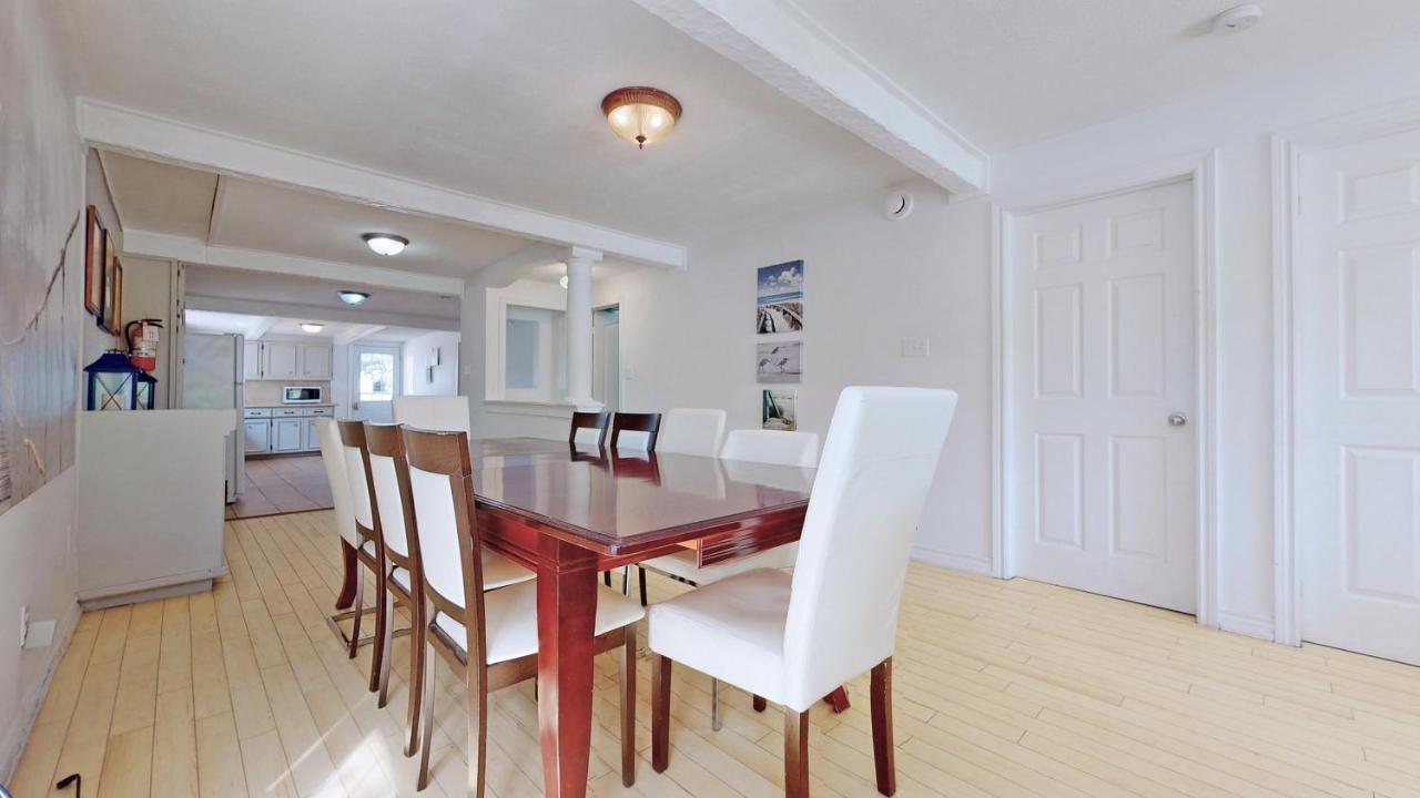 Main Beach River Retreat - Wasaga Beach 1 - Main Strip - 95 Mosley St Bagian luar foto
