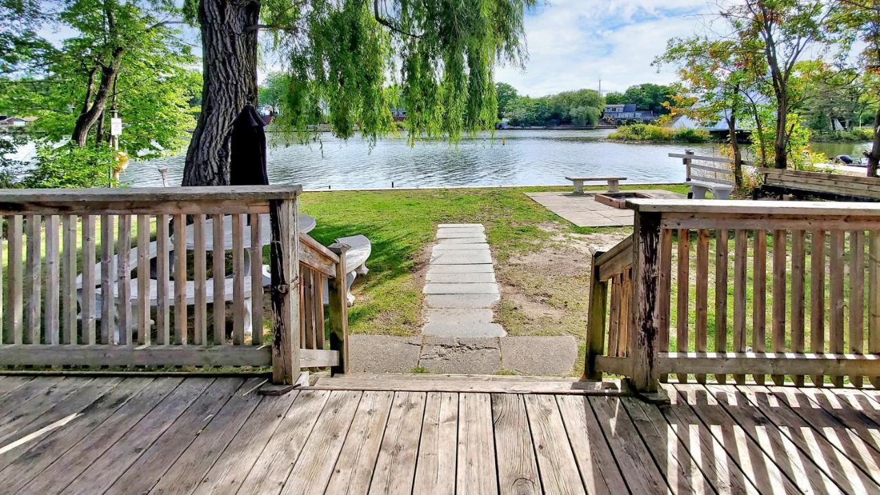 Main Beach River Retreat - Wasaga Beach 1 - Main Strip - 95 Mosley St Bagian luar foto