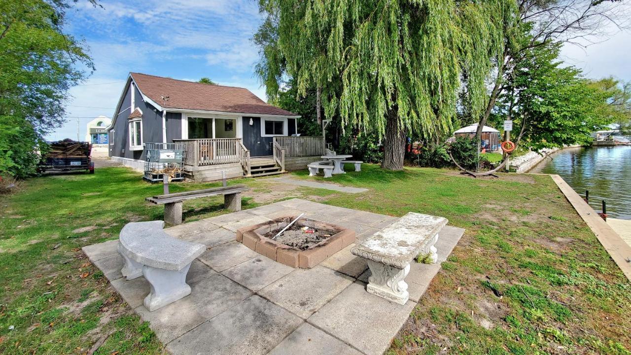 Main Beach River Retreat - Wasaga Beach 1 - Main Strip - 95 Mosley St Bagian luar foto