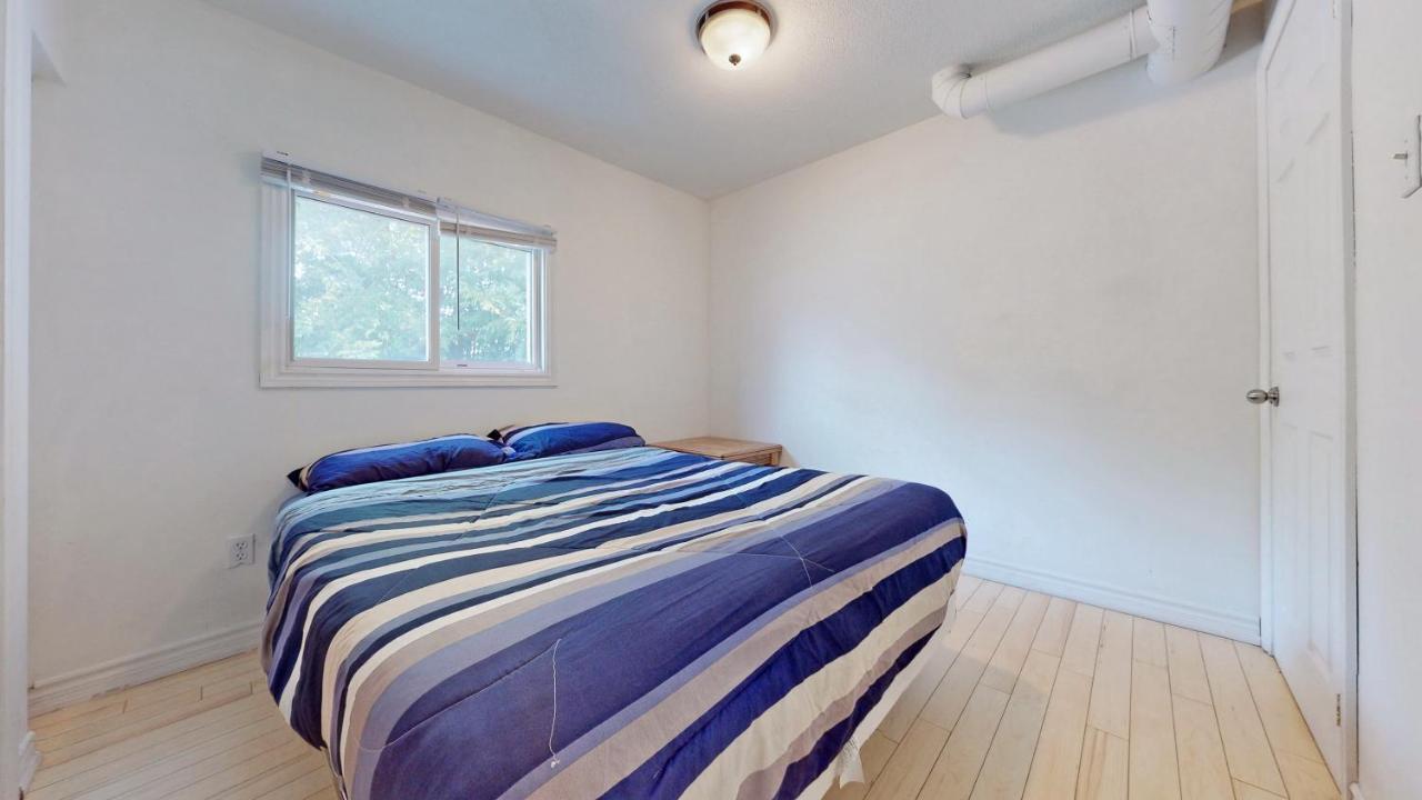 Main Beach River Retreat - Wasaga Beach 1 - Main Strip - 95 Mosley St Bagian luar foto