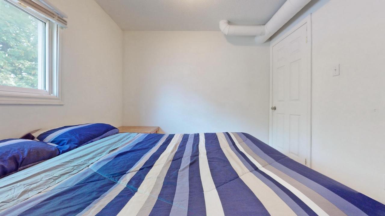 Main Beach River Retreat - Wasaga Beach 1 - Main Strip - 95 Mosley St Bagian luar foto