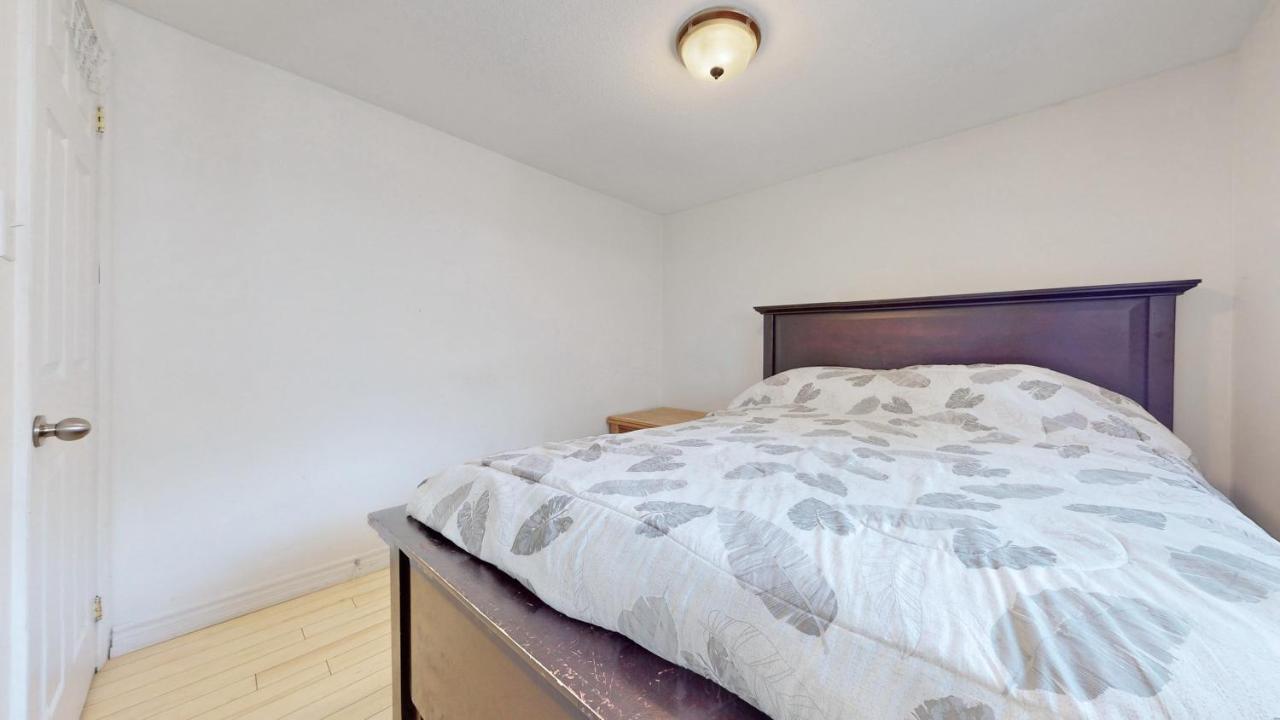 Main Beach River Retreat - Wasaga Beach 1 - Main Strip - 95 Mosley St Bagian luar foto
