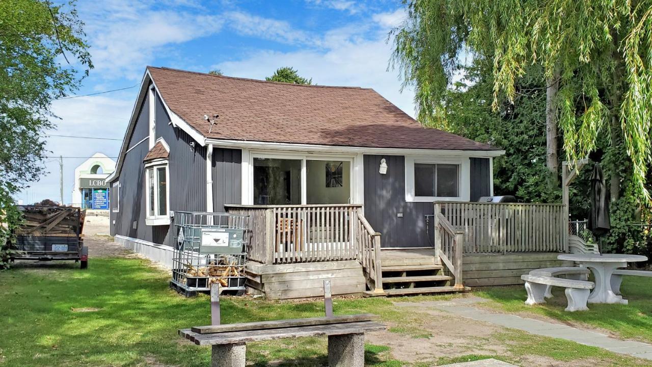 Main Beach River Retreat - Wasaga Beach 1 - Main Strip - 95 Mosley St Bagian luar foto