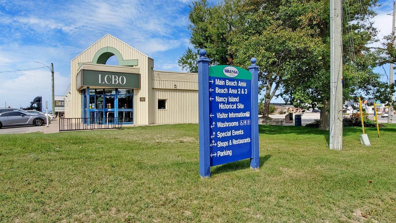 Main Beach River Retreat - Wasaga Beach 1 - Main Strip - 95 Mosley St Bagian luar foto